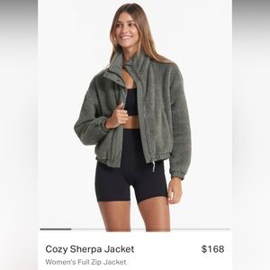 Vuori cozy Sherpa jacket in color dusty pine